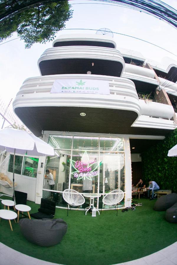 420 Hostel - Ekkamai Buds & Beds Bangkok Exterior foto