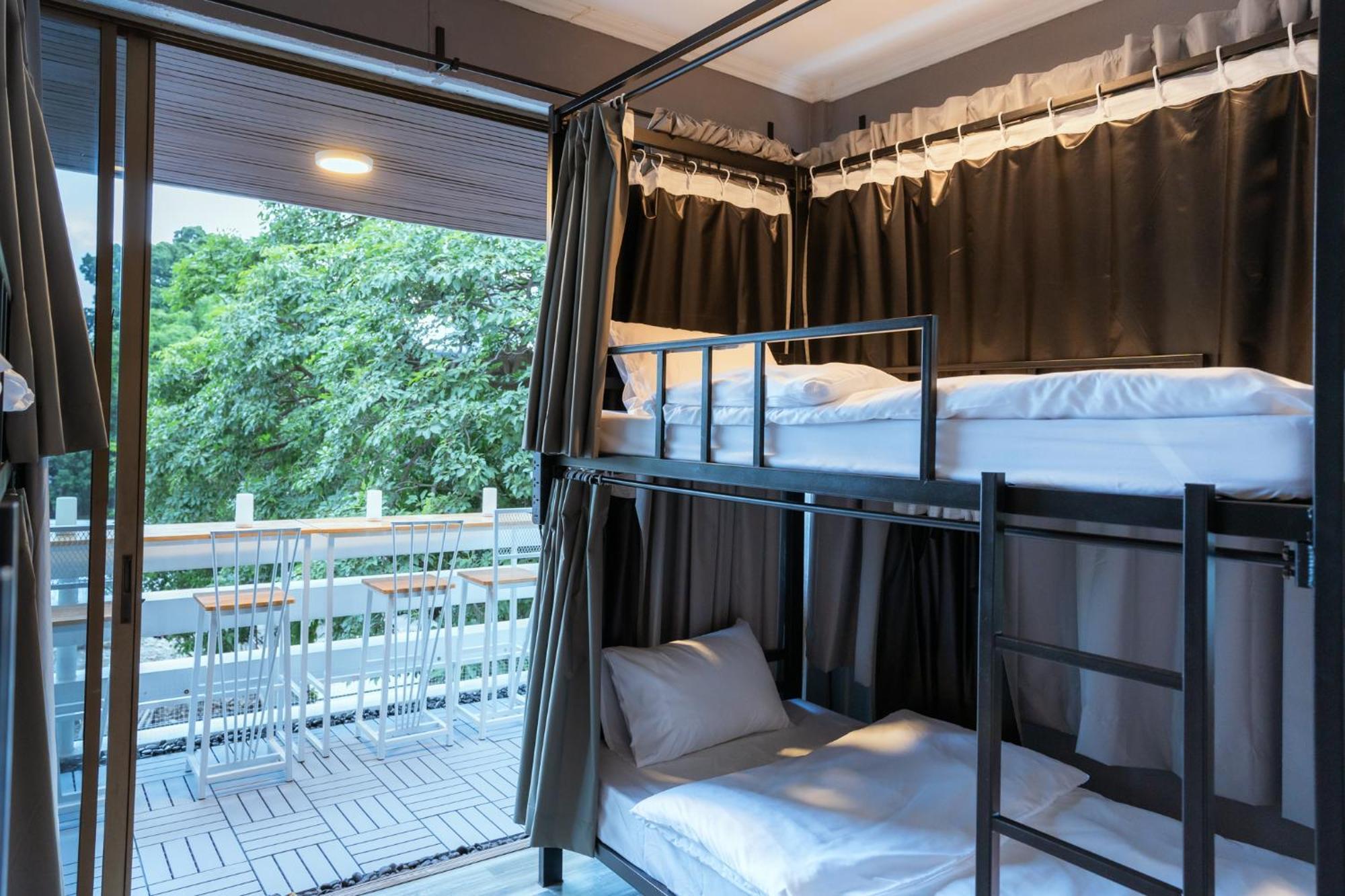 420 Hostel - Ekkamai Buds & Beds Bangkok Exterior foto