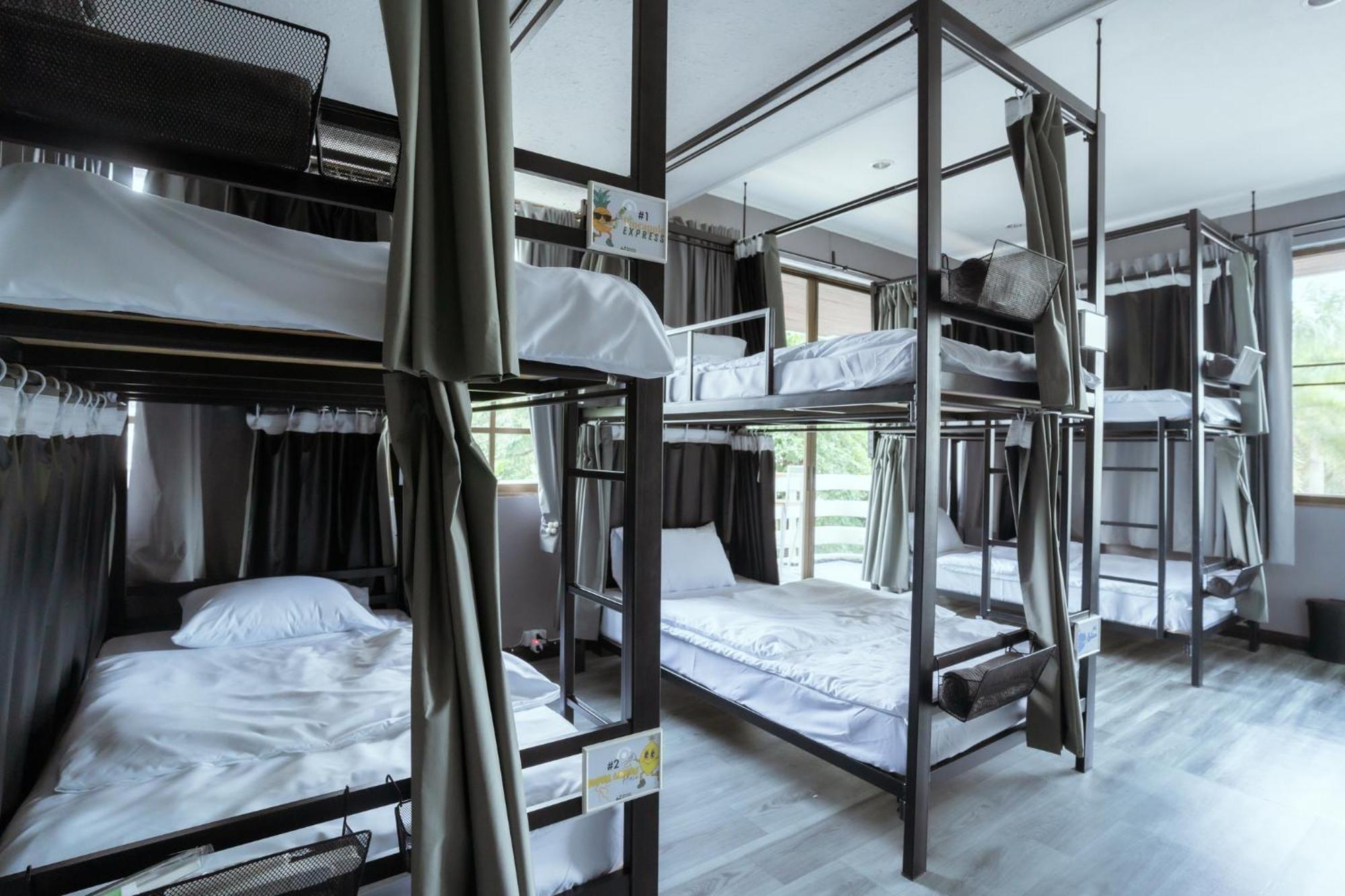 420 Hostel - Ekkamai Buds & Beds Bangkok Exterior foto