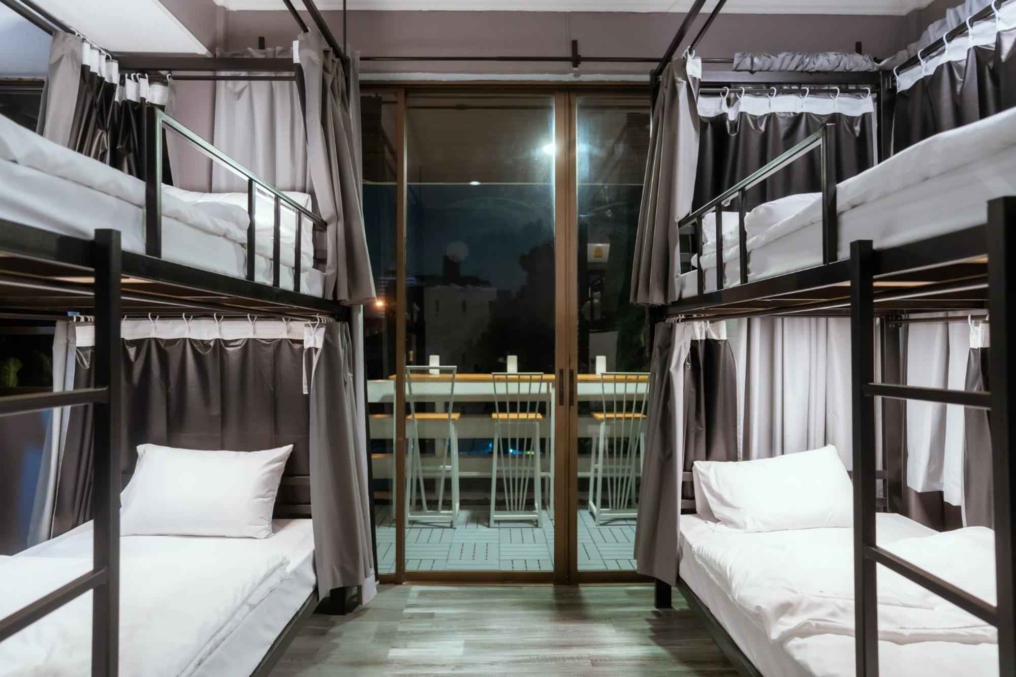 420 Hostel - Ekkamai Buds & Beds Bangkok Exterior foto